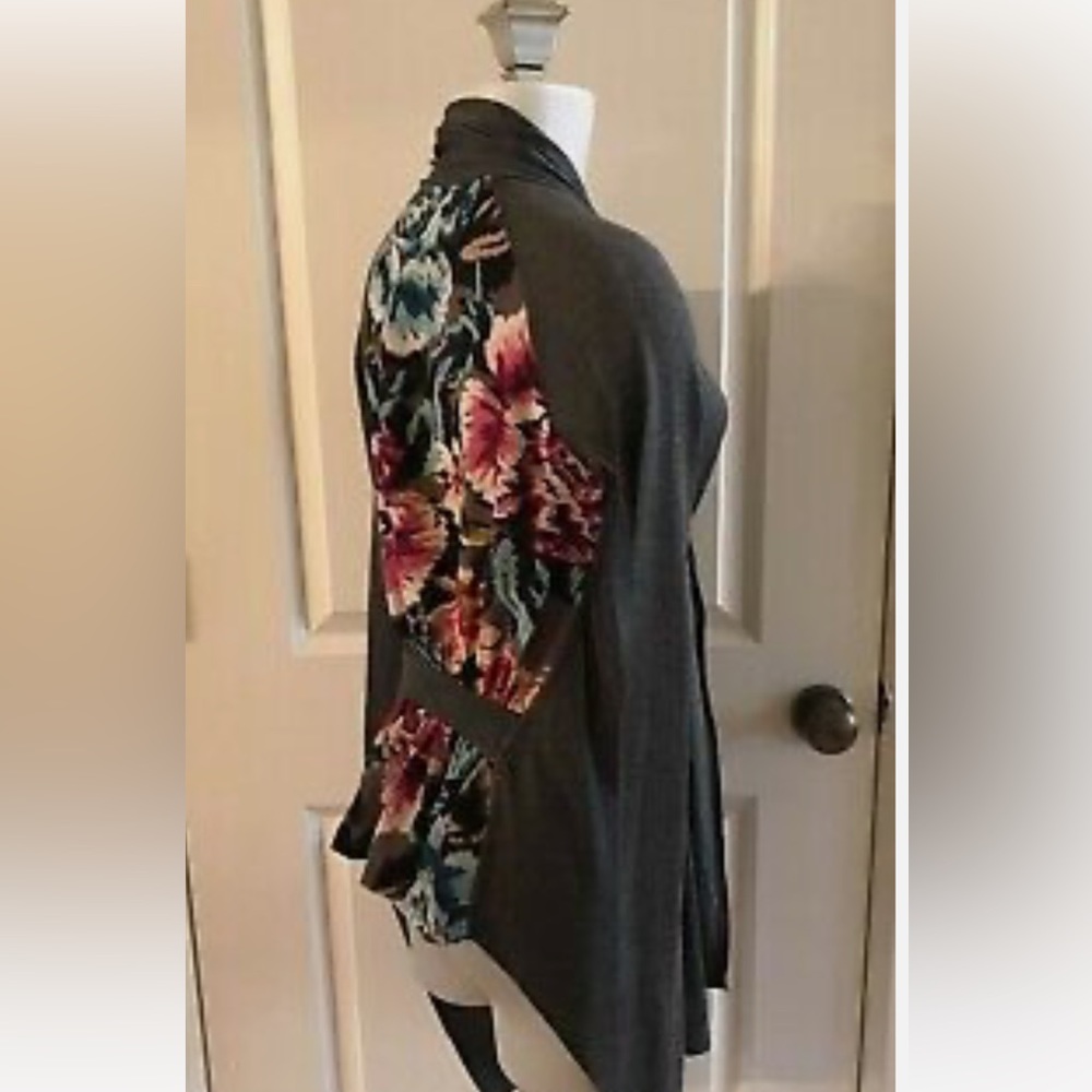 Ted Baker Gray Floral Back Wrap Waterfall Cardigan